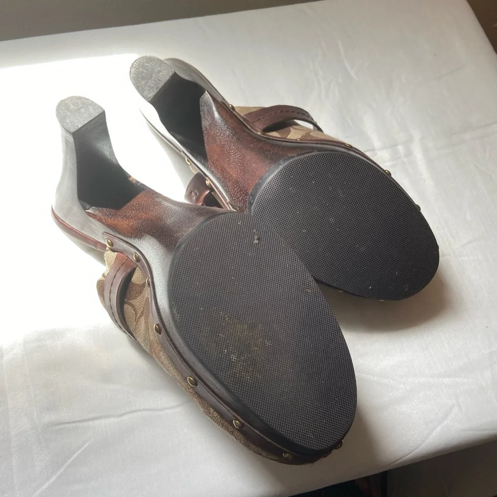 Coach Brown Signature Leather Studded Mule Clogs Heel Sz 8.5 - Picture 4 of 5